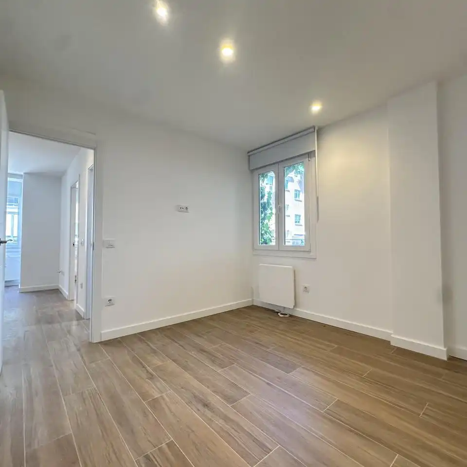 Schlafzimmer von Erdgeschoss zur Miete in Alcobendas mit Heizung