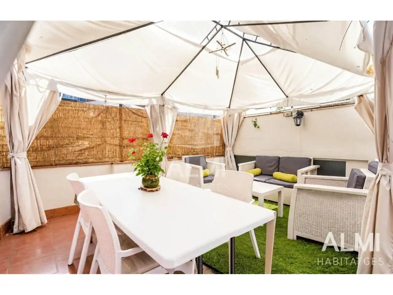 Terrasse von Wohnung zum Verkauf in Barcelona mit Klimaanlage, Parkett und Terrasse