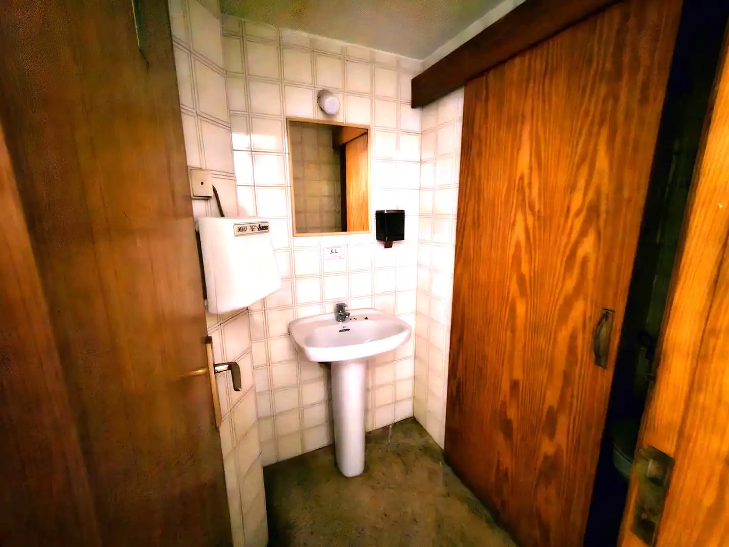 Badezimmer von Geschaftsraum zum Verkauf in  Palma de Mallorca mit Klimaanlage