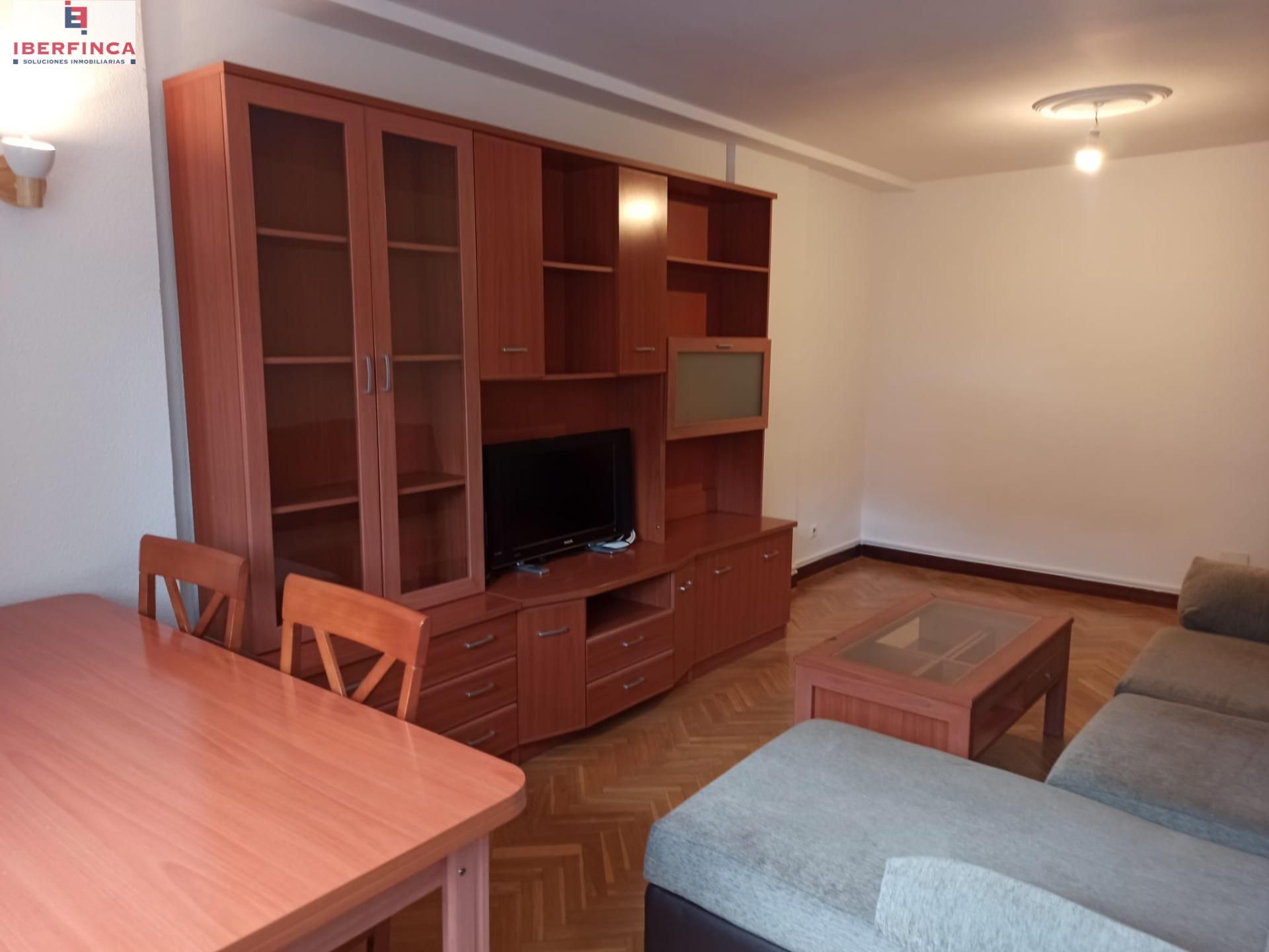 Living room of Flat for sale in Valladolid Capital  with Heating and Parquet flooring