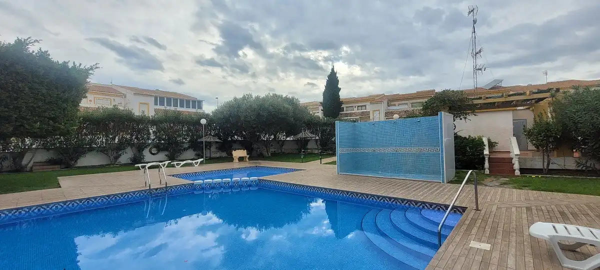 Piscina de Casa adosada en venta en Santa Pola con Aire acondicionado, Terraza y Amueblado