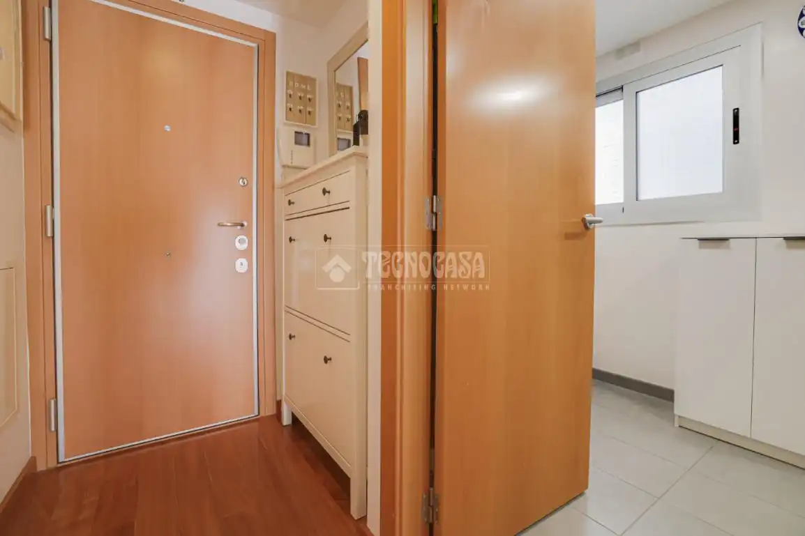 Piso en venta en L'Hospitalet de Llobregat con Aire acondicionado, Calefacción y Balcón