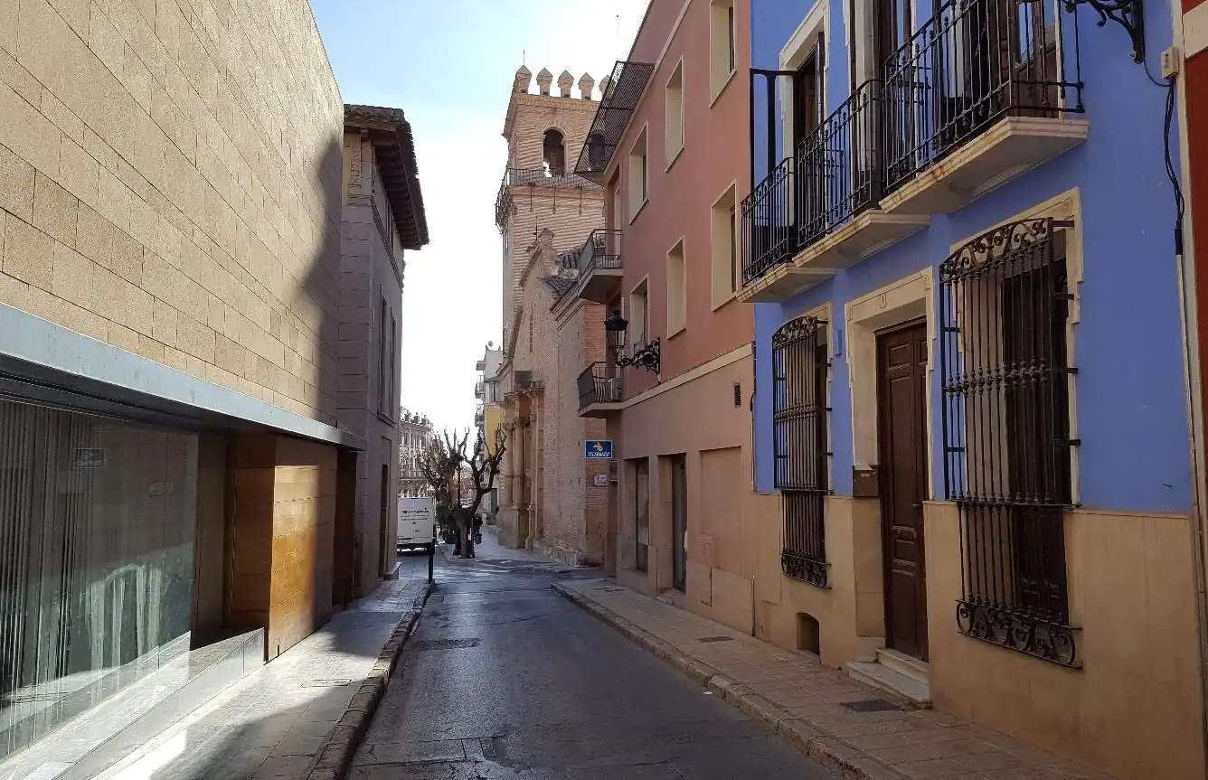 Vista exterior de Casa adosada en venta en Totana con Terraza, Trastero y Balcón