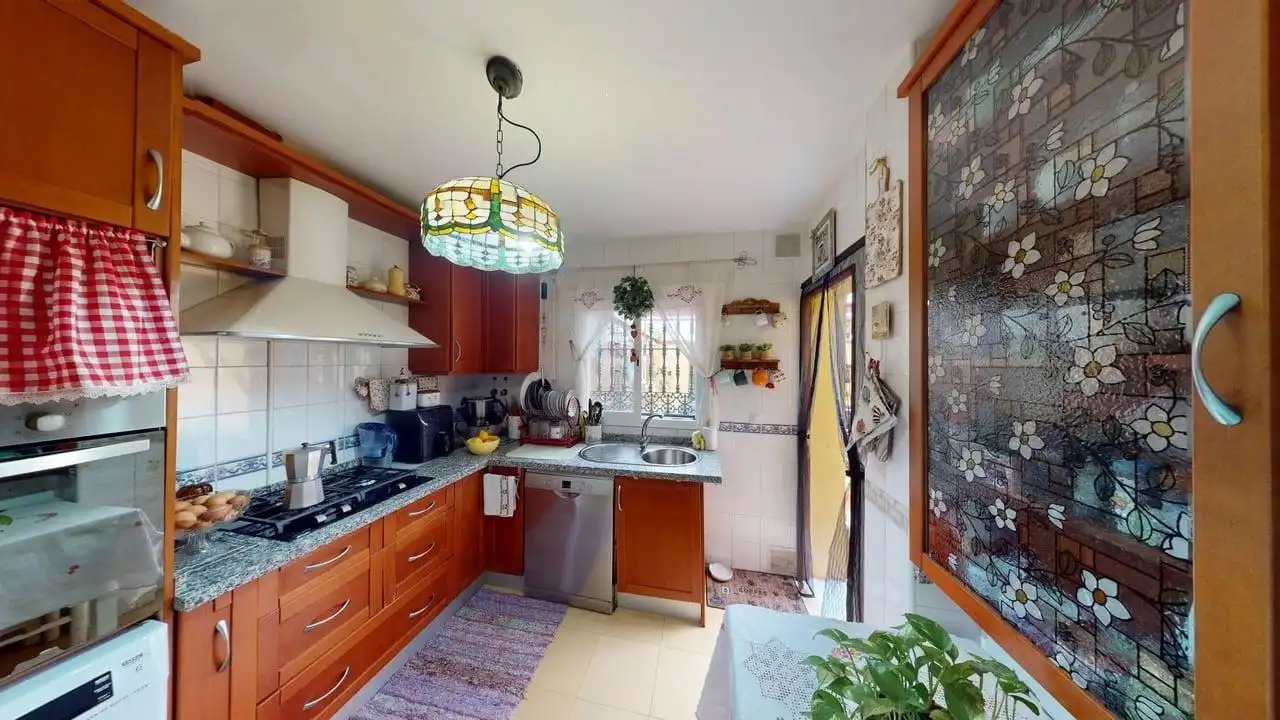 Terraced house with garden for sale in Benacazón, imagen 8