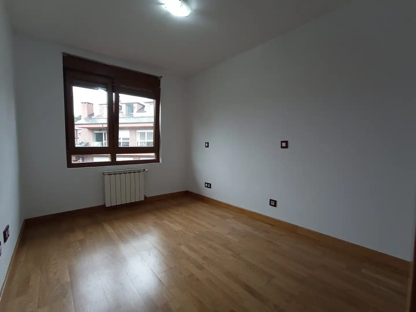 Schlafzimmer von Wohnung zum Verkauf in Castañeda mit Heizung, Parkett und Abstellraum