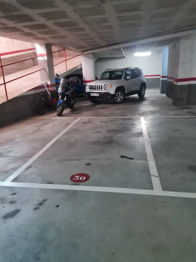 Parkplatz zum Verkauf in Carrer Torrent Mal 37, imagen 3