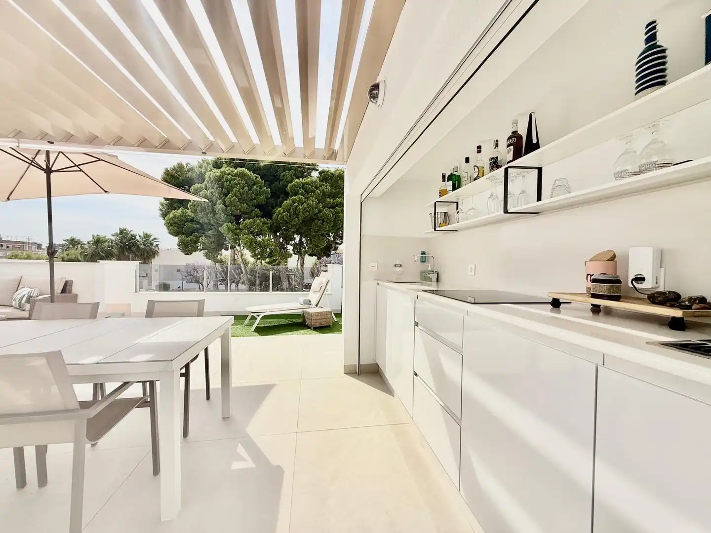 Terrasse von Dachboden zum Verkauf in San Pedro del Pinatar mit Klimaanlage, Heizung und Privatgarten