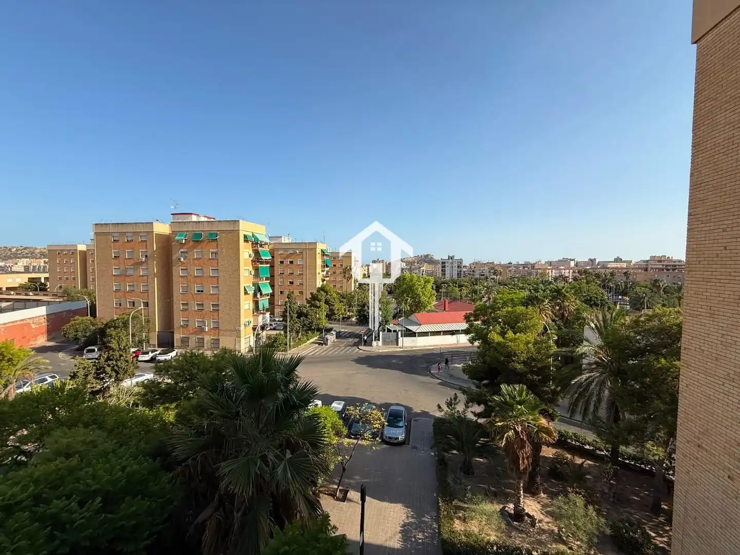 Vista exterior de Pis en venda en Alicante / Alacant amb Aire condicionat, Moblat i Balcó