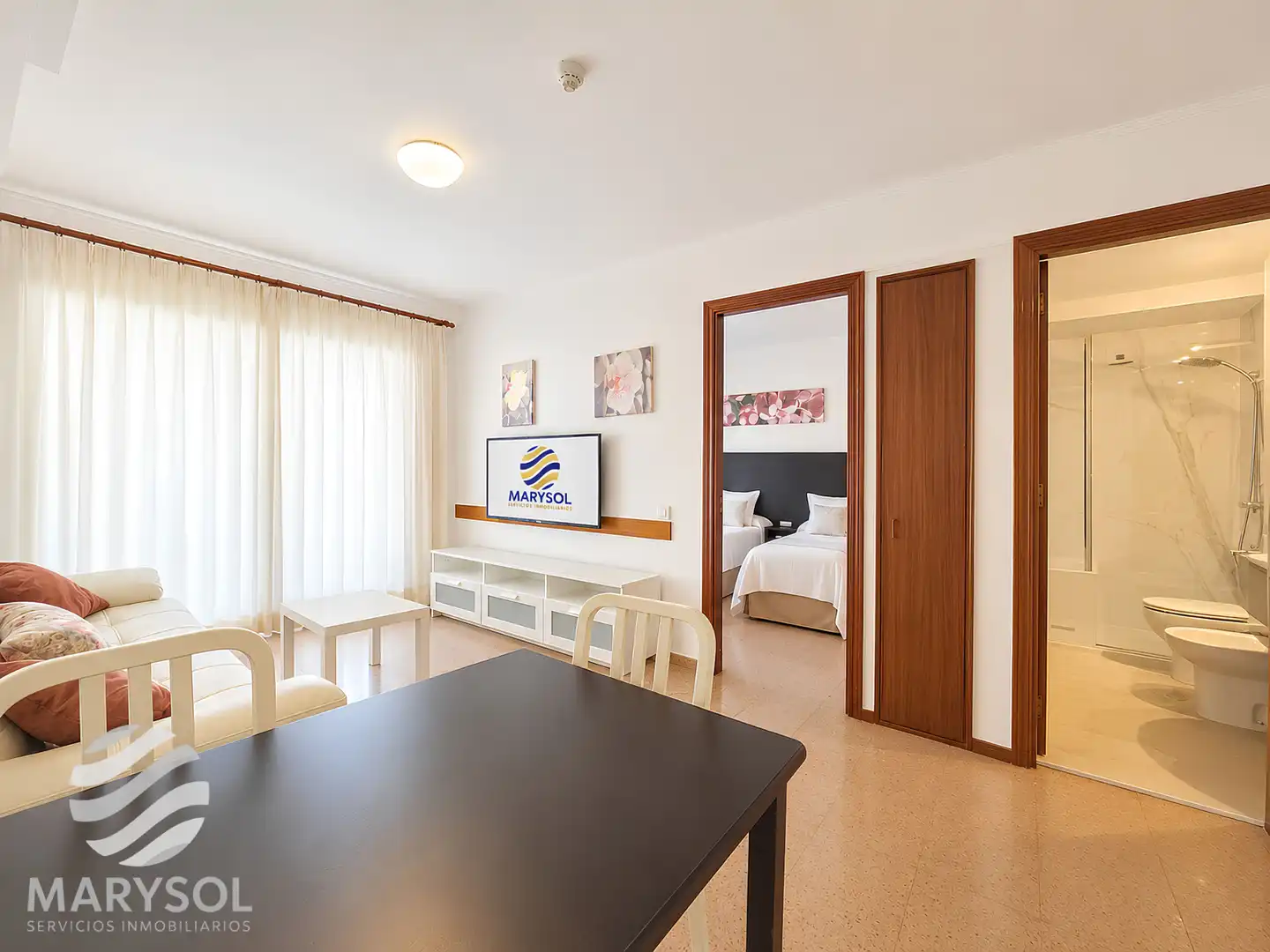 Sala d'estar de Apartament en venda en San Bartolomé de Tirajana amb Terrassa, Moblat i TV