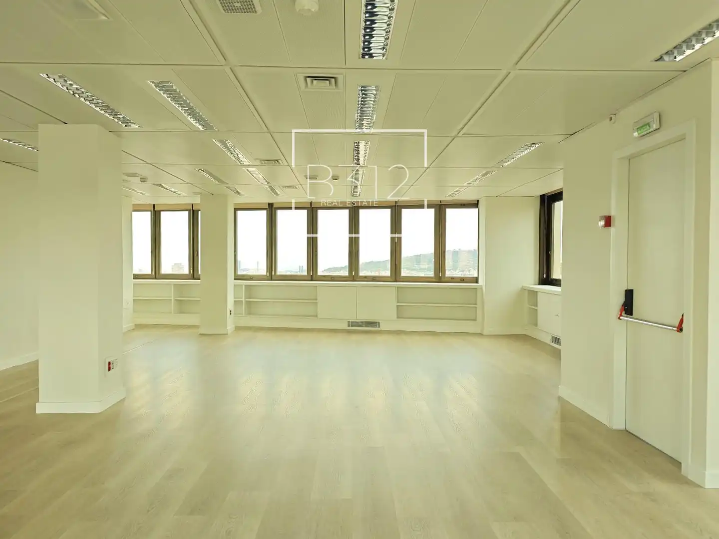 Office for rent in Barcelona  with Air Conditioner and Heating