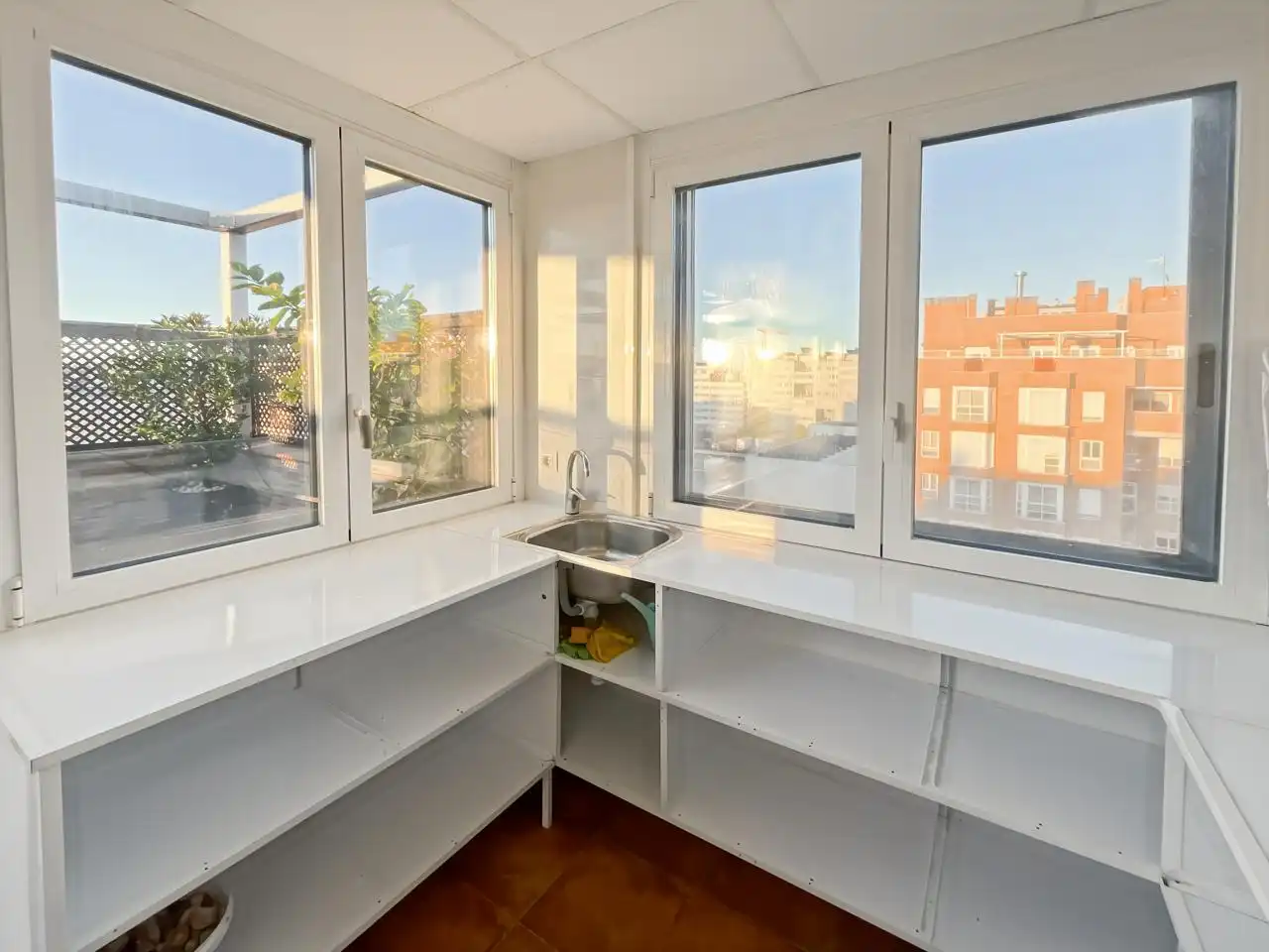 Cocina de Ático en venta en Madrid con Aire acondicionado, Calefacción y Terraza