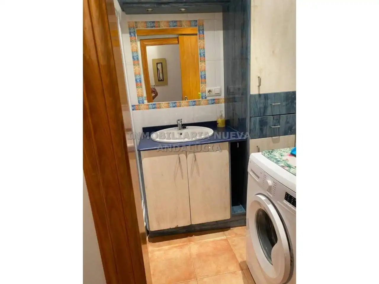 Badezimmer von Wohnung zur Miete in Almería mit Klimaanlage und Möbliert