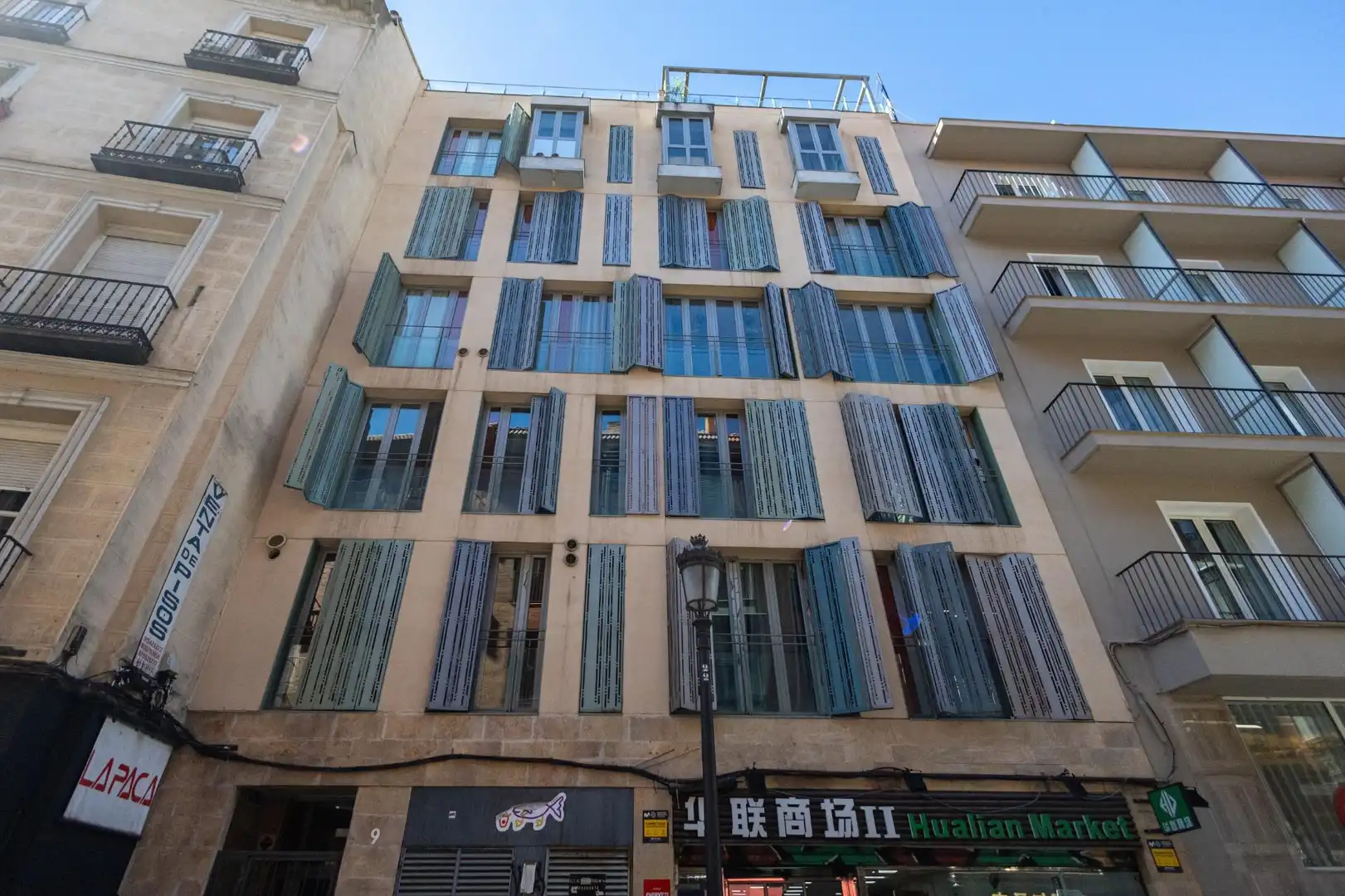 Vista exterior de Apartament en venda en Madrid amb Aire condicionat i Terrassa