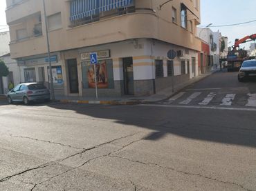 Business premises to rent in Calle Santa Marta