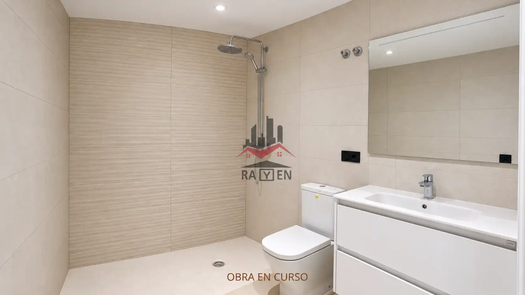 Bathroom of Flat for sale in Creu de la Mà
