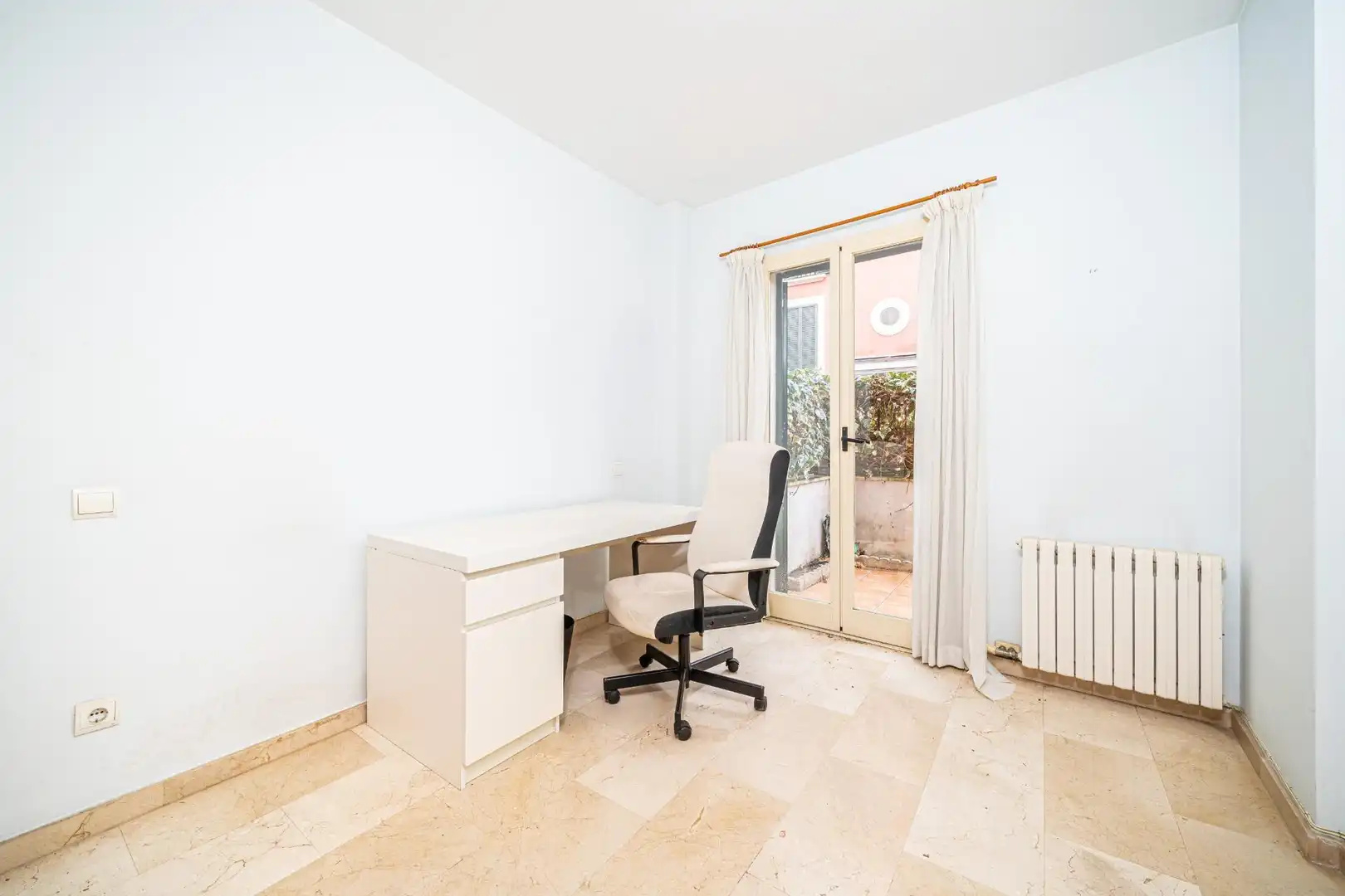 Ground floor with lift for sale in Carrer de l'Illa de Rodes, imagen 23