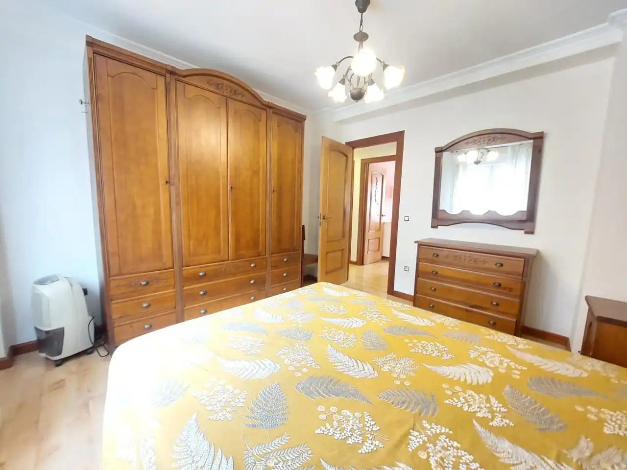 Habitación de Piso de alquiler en Gijón  con Calefacción y Amueblado