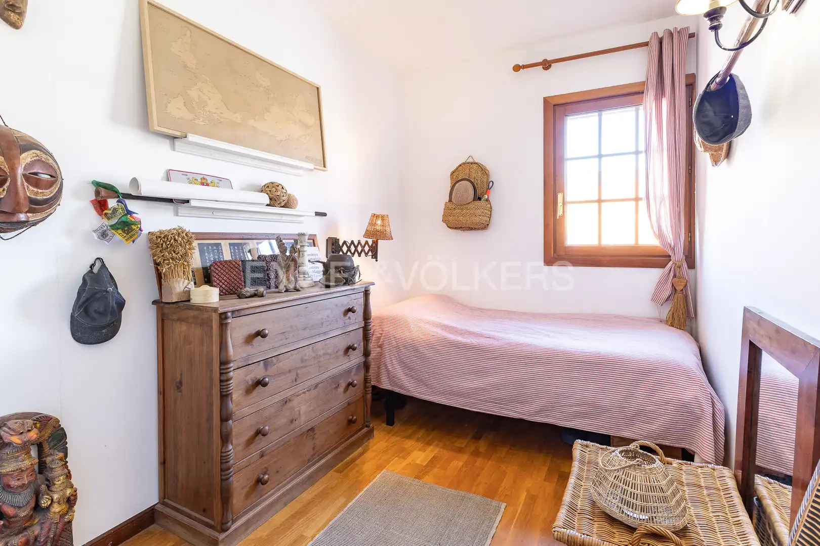 Habitación de Casa o chalet en venta en Badalona con Aire acondicionado, Calefacción y Jardín privado