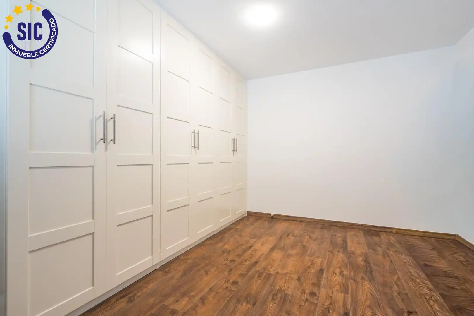 Wohnung zum Verkauf in Valencia mit Klimaanlage, Heizung und Terrasse