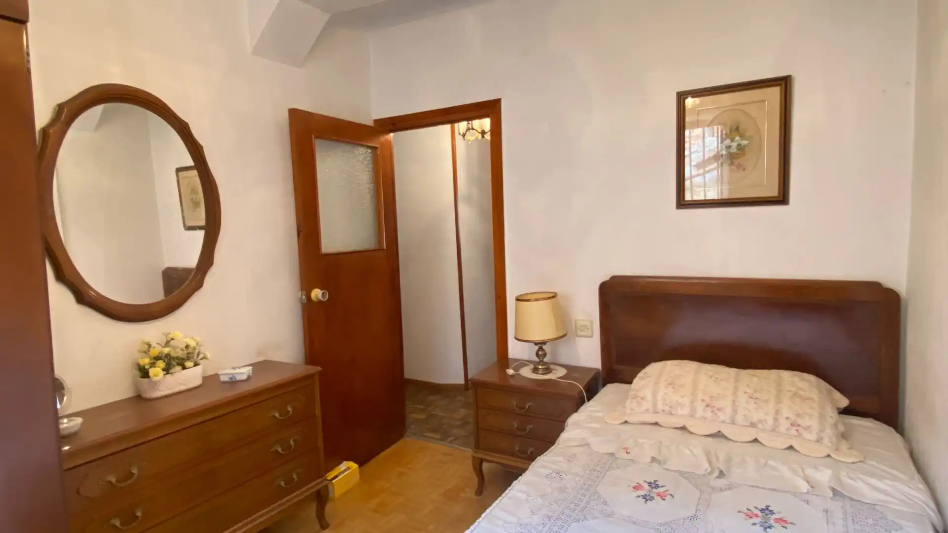 Bedroom of Houses for sale in Onís  with Heating