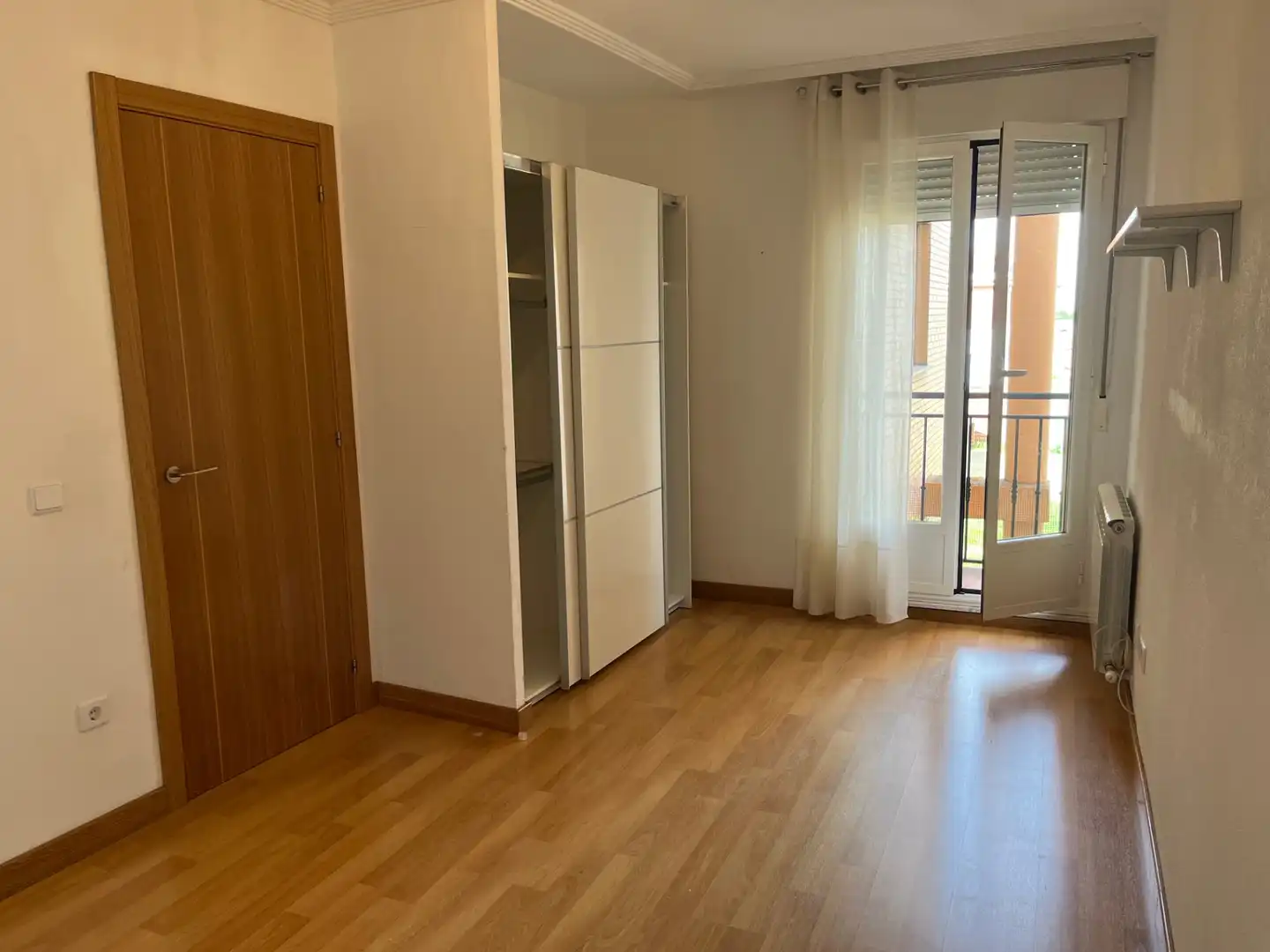 Bedroom of Flat for sale in Castellanos de Moriscos  with Heating, Parquet flooring and Furnished