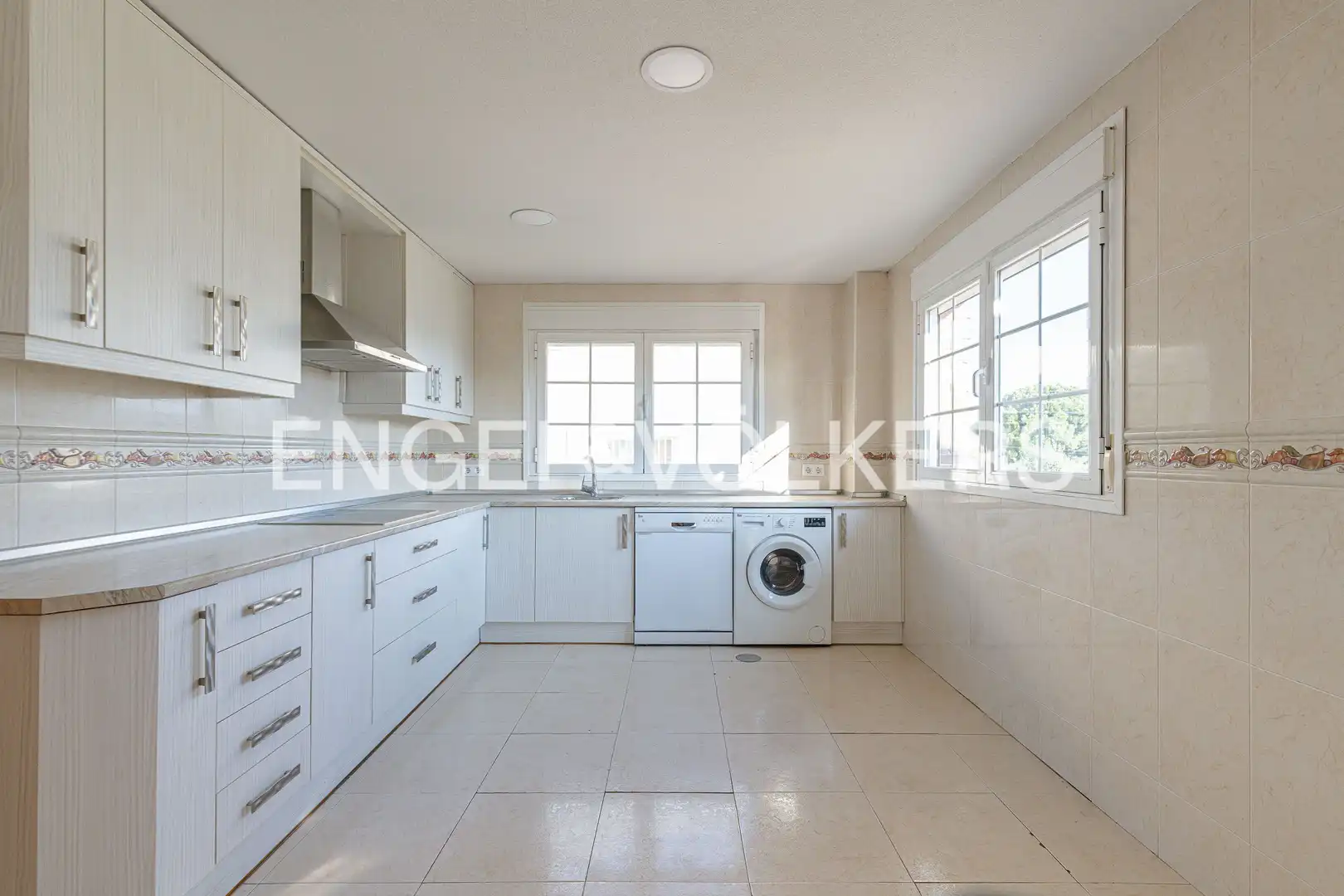 Casa con piscina en venta en Urbanizaciones, imagen 11