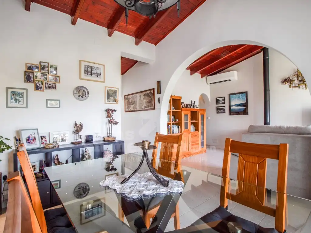 Country homes for sale in Cala Blanca