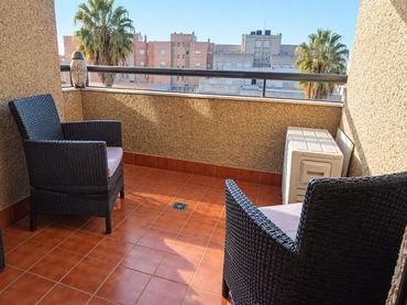 Flat with lift to rent in Avenida - Divina Pastora - Plaza de Toros