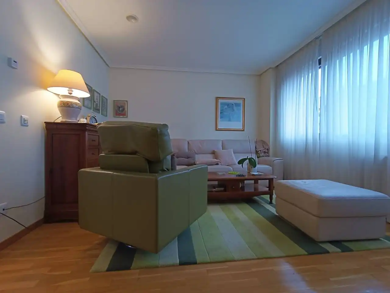 Wohnzimmer von Wohnung zum Verkauf in Burgos mit Heizung, Parkett und Terrasse