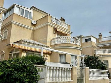 Casa con piscina in vendita a Orihuela Costa