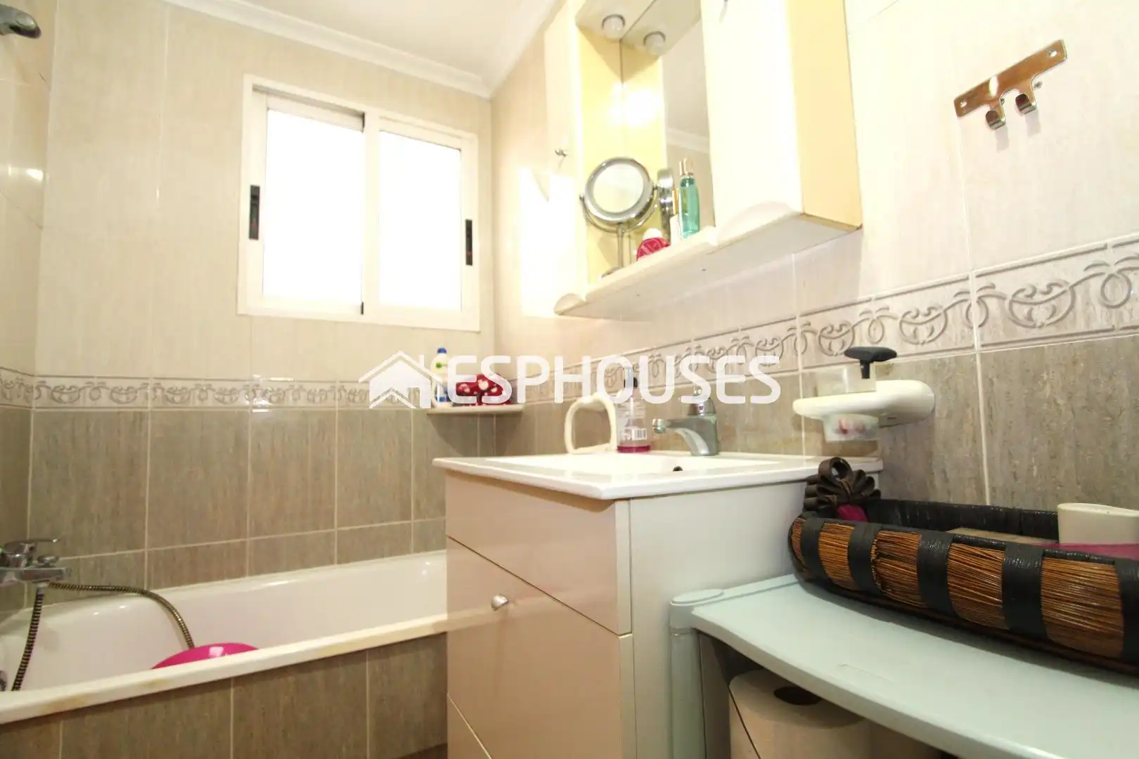 Baño de Apartamento en venta en Guardamar del Segura con Terraza y Balcón