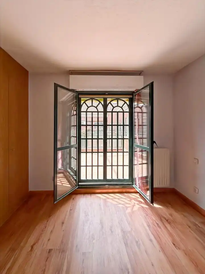 Casa adosada en venda en Alcorcón amb Aire condicionat, Calefacció i Jardí privat