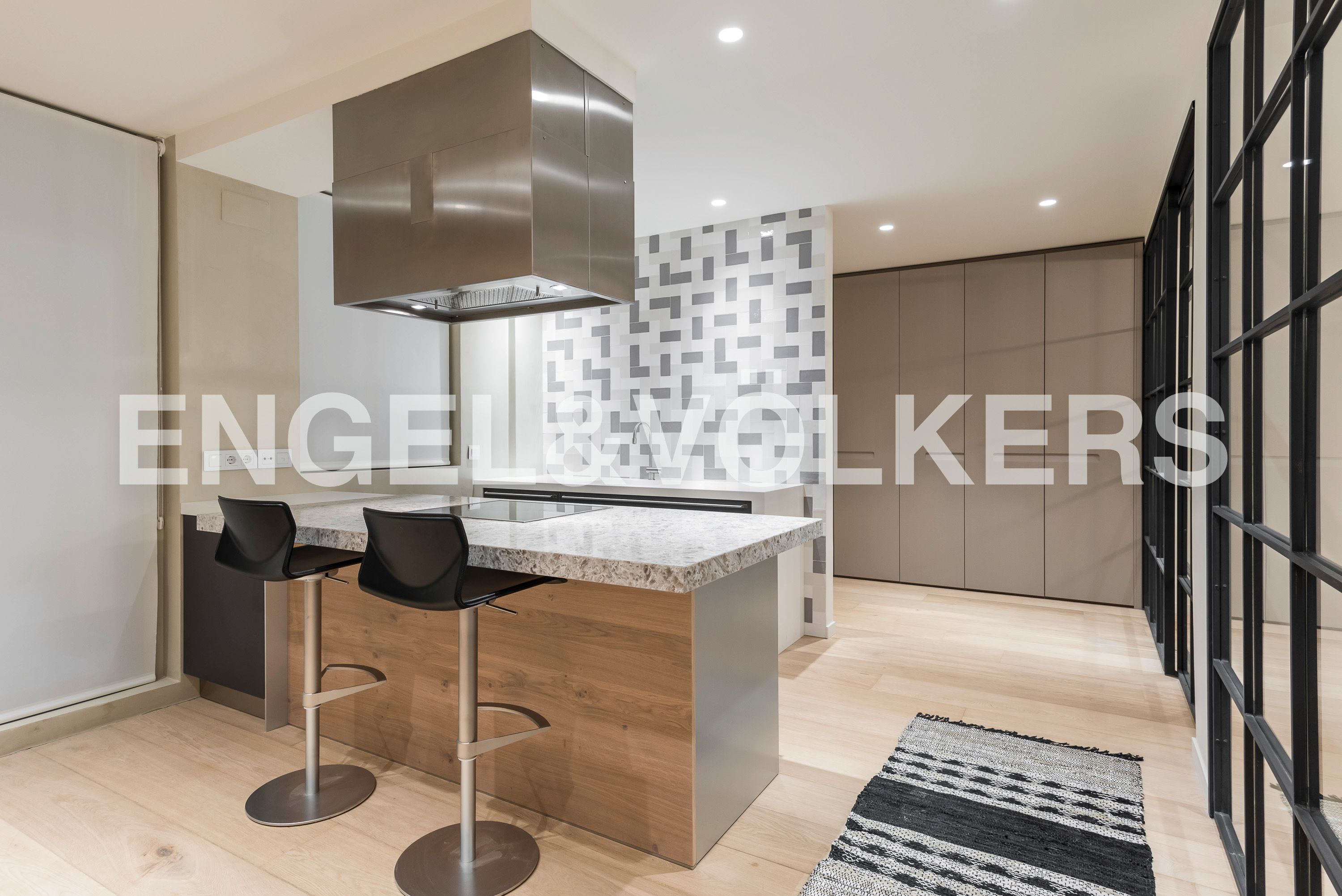 Cuina de Apartament de lloguer en  Madrid Capital amb Aire condicionat, Calefacció i Moblat