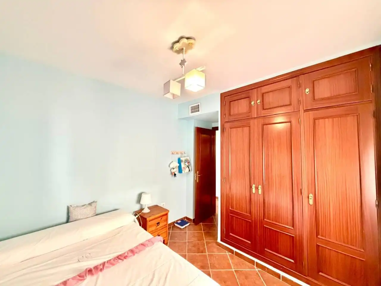 Schlafzimmer von Wohnung zur Miete in Rincón de la Victoria mit Privatgarten, Terrasse und Möbliert