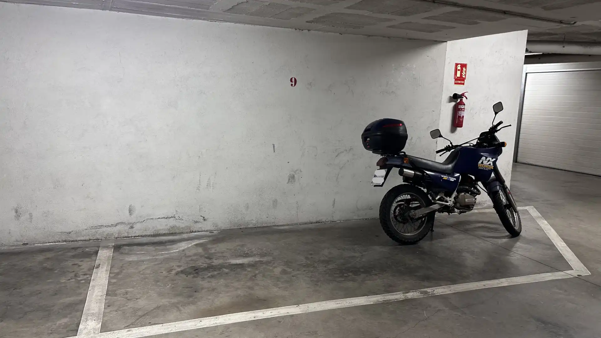 Einzelparkplatz zum Verkauf in Carrer Compositor Pere Aubert 22, imagen 2
