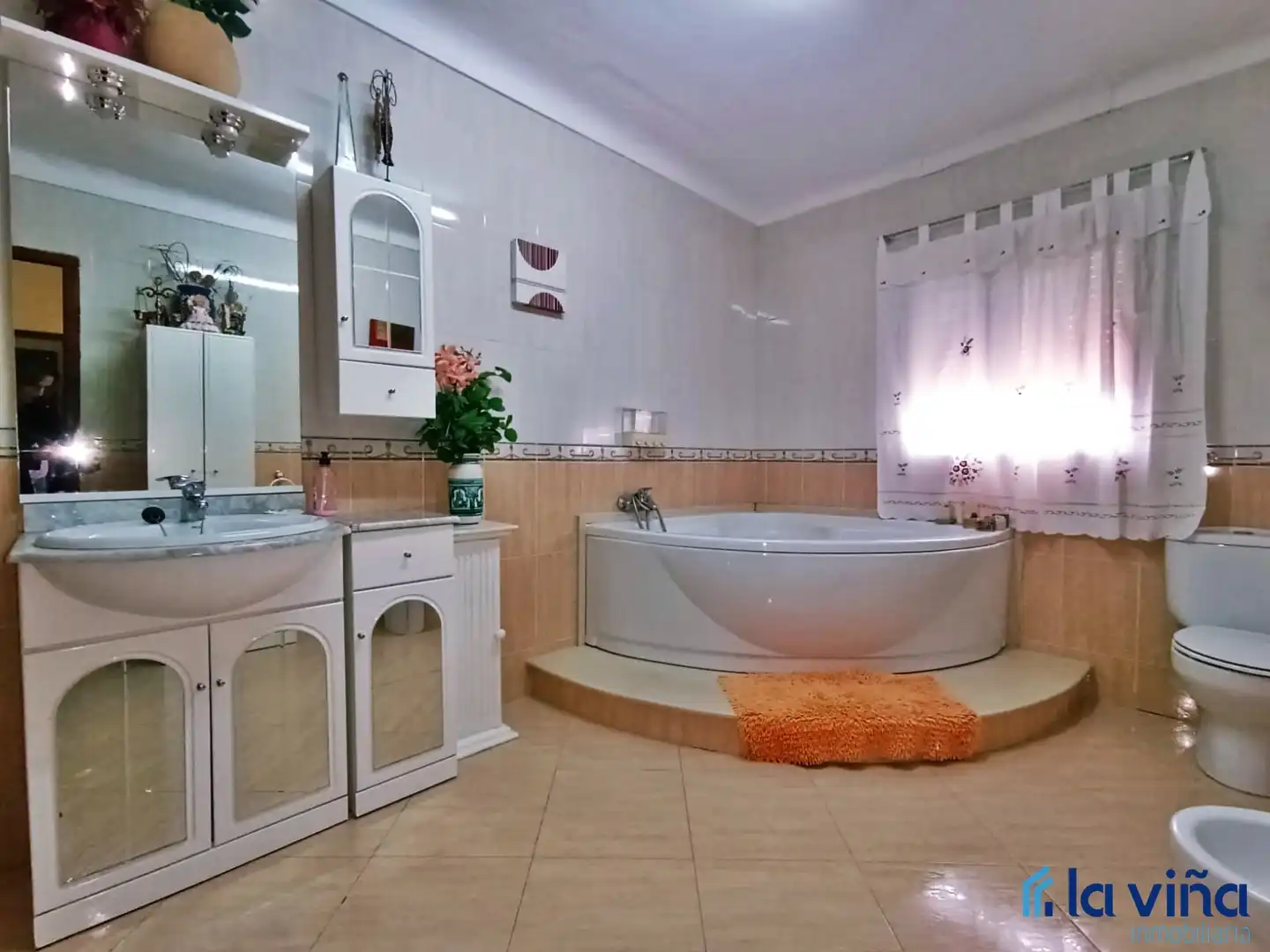 Bany de Casa o xalet en venda en Humilladero amb Aire condicionat, Calefacció i Jardí privat