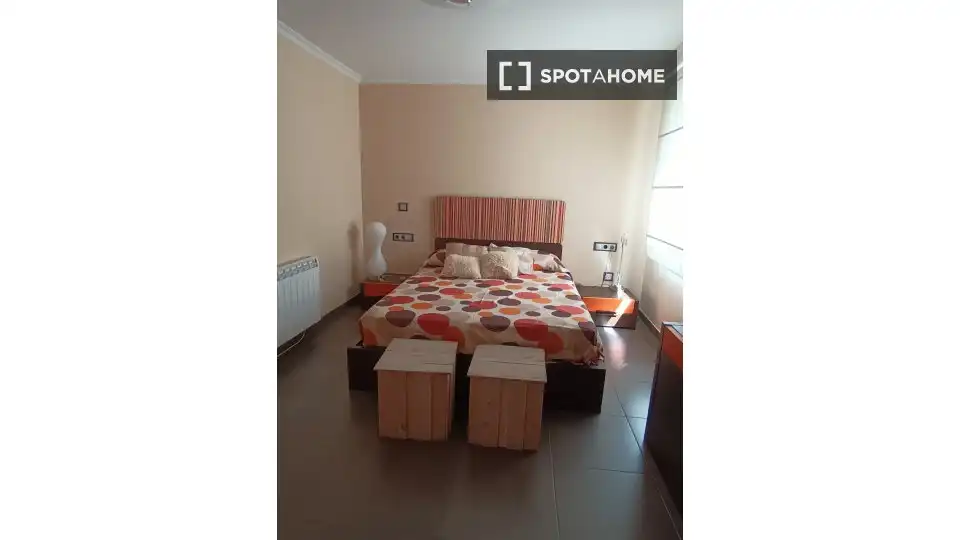 Habitación en Centro - El Castillo
