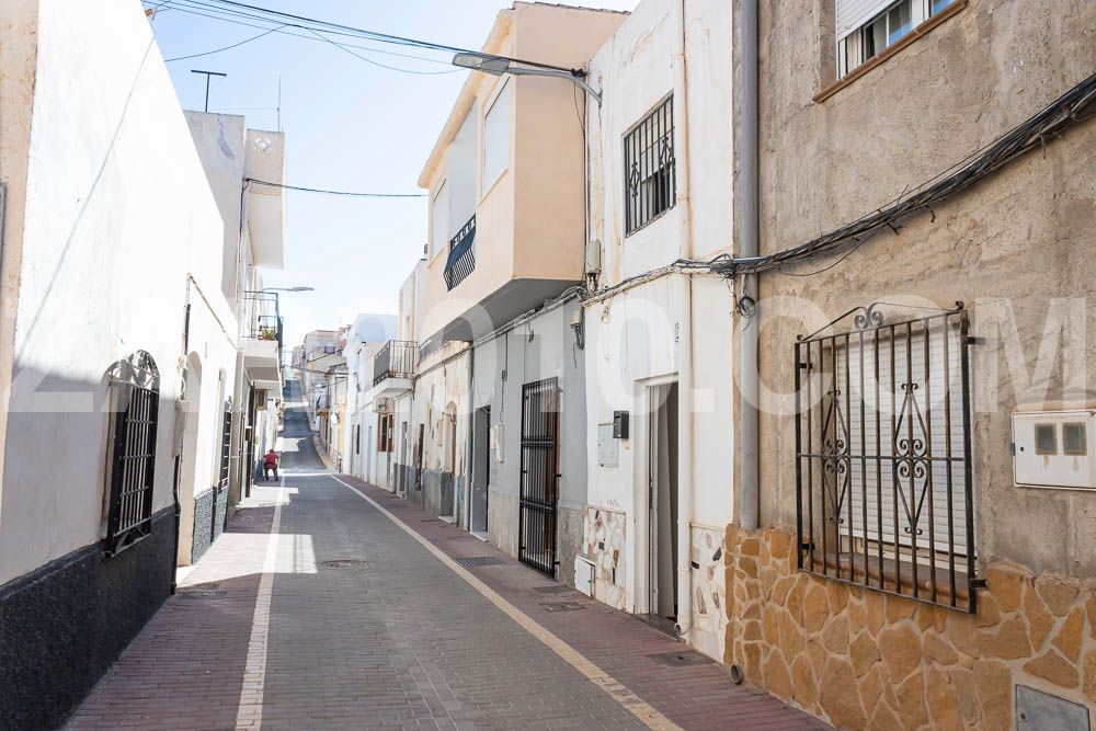 Vista exterior de Casa o xalet en venda en Turre amb Terrassa