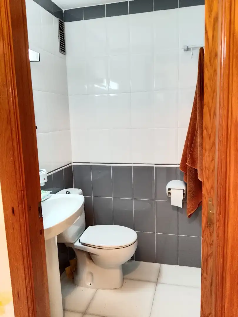 Badezimmer von Wohnungen zum Verkauf in Calpe / Calp mit Klimaanlage, Heizung und Privatgarten