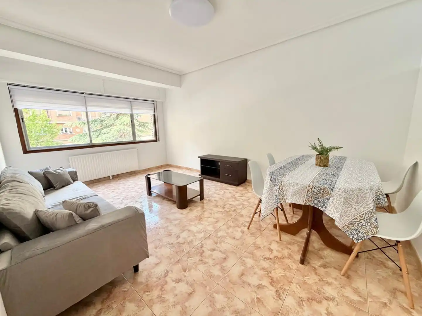 Flat for rent in Logroño - CL MARQUES DE LA ENSENADA, Residencia