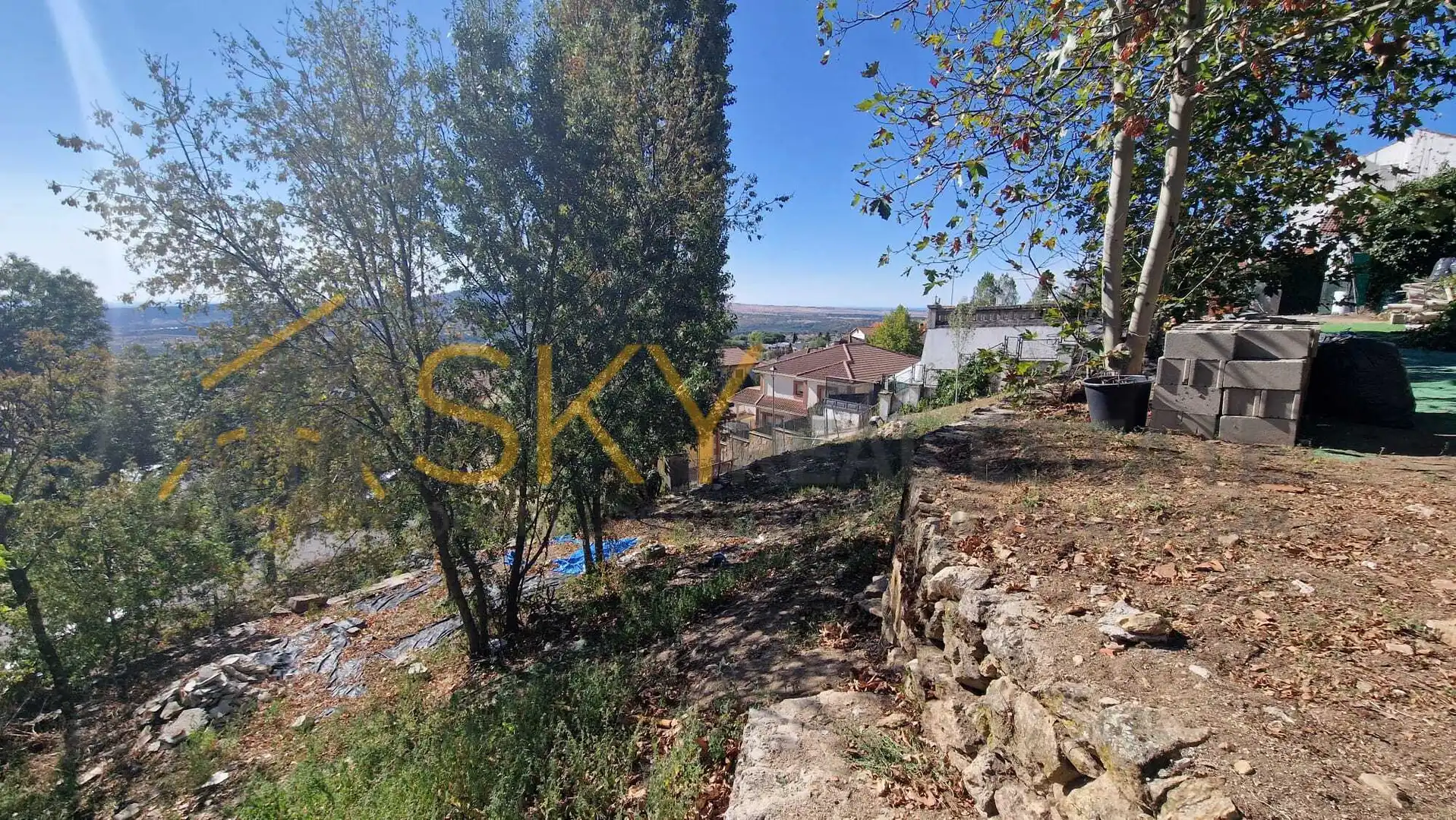 Residencial en venta en Miraflores de la Sierra