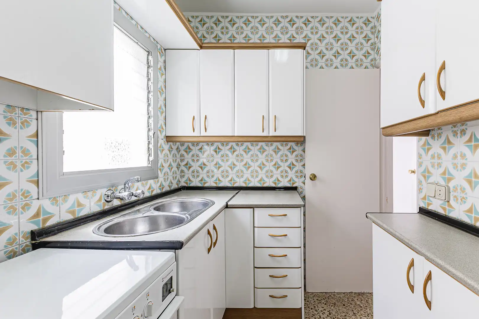 Kitchen of Flat for sale in Sant Boi de Llobregat  with Heating, Terrace and Balcony