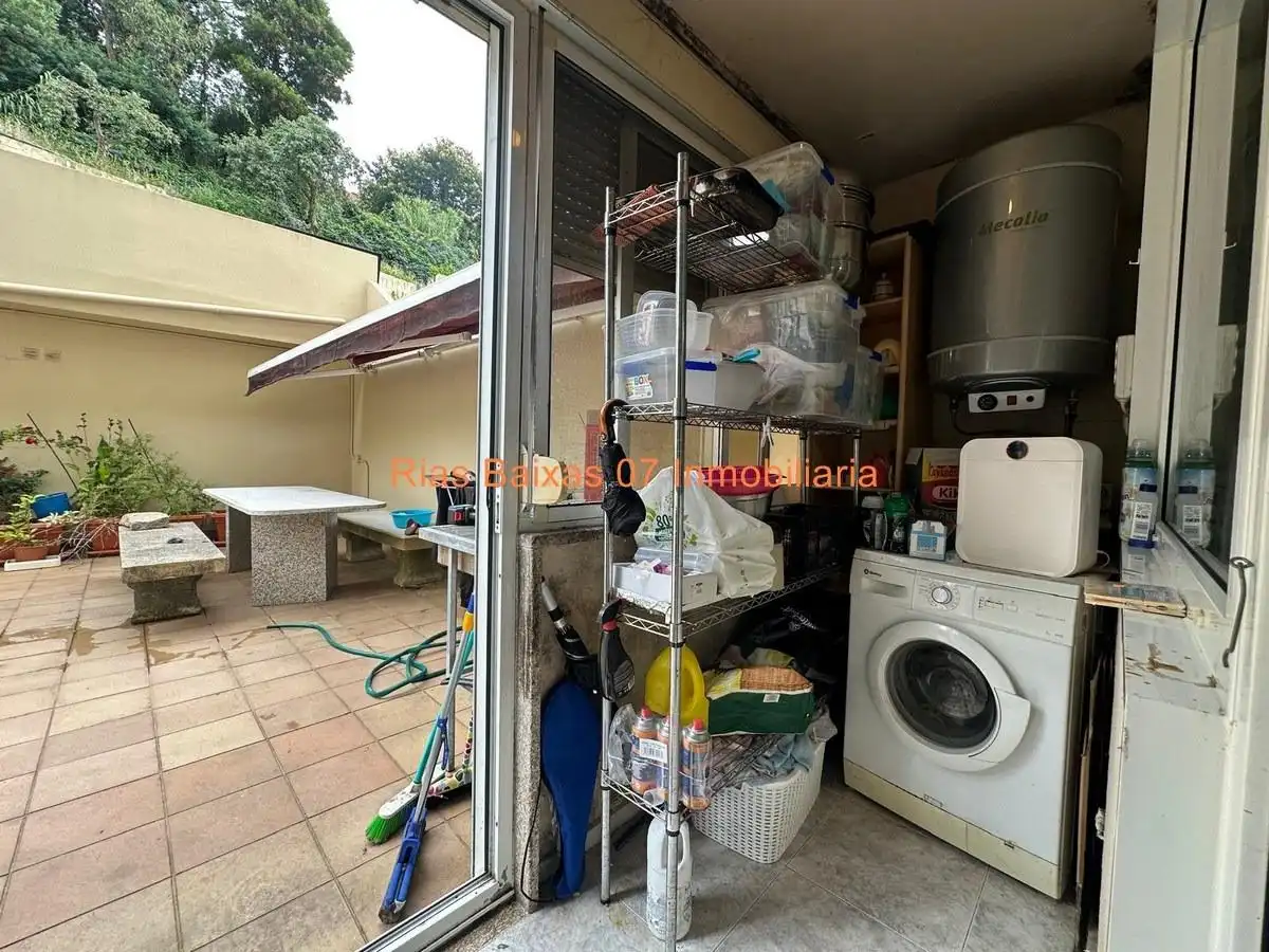 Piso en venta en Vigo  con Calefacción, Parquet y Terraza