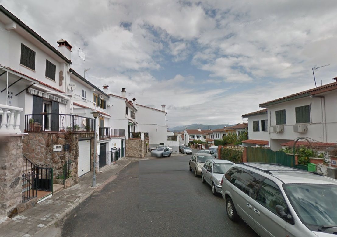 Single-family semi-detached to rent in Los Pinos - El Pilar
