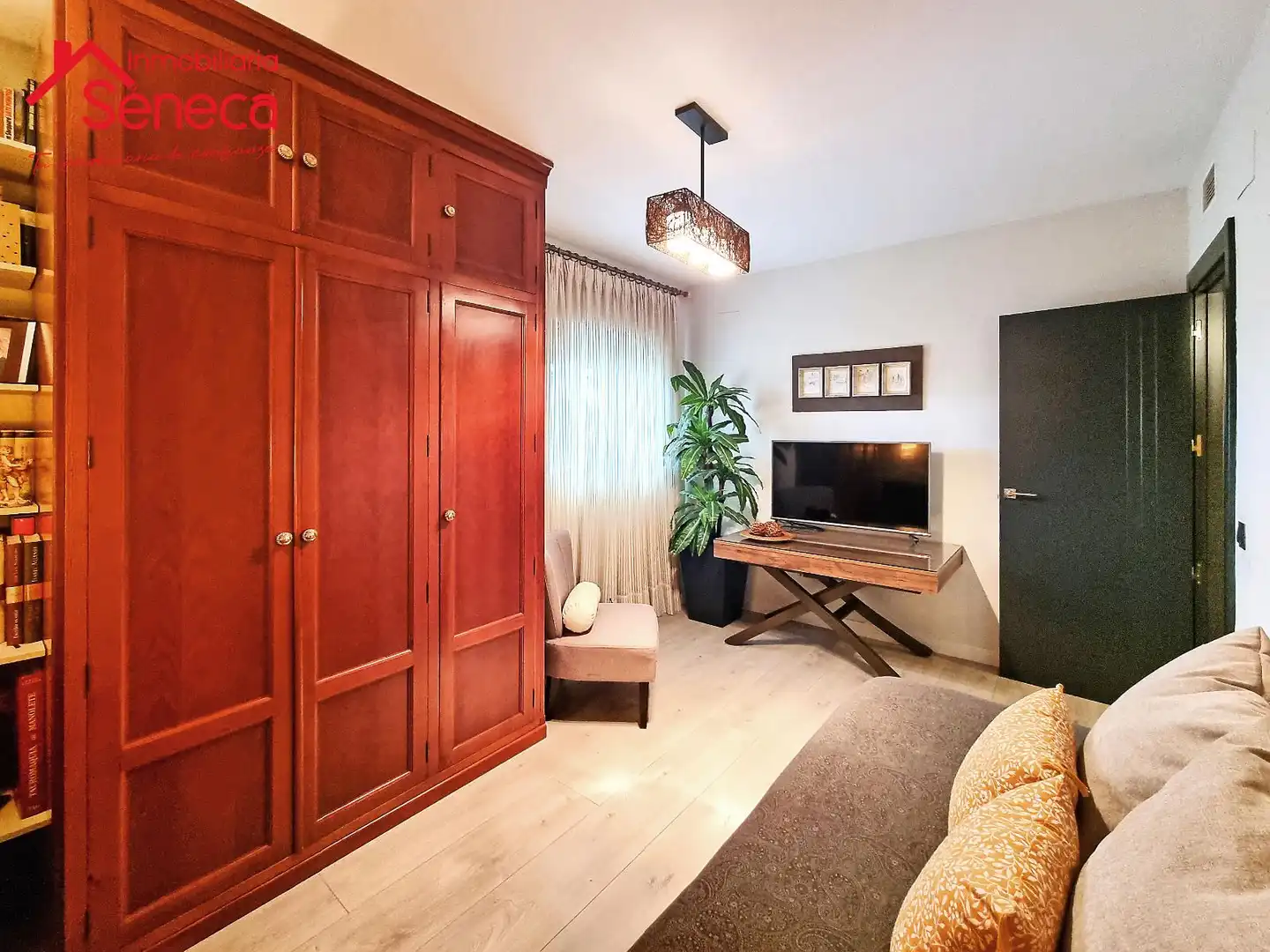Sala d'estar de Casa o xalet en venda en Córdoba amb Aire condicionat, Calefacció i Terrassa