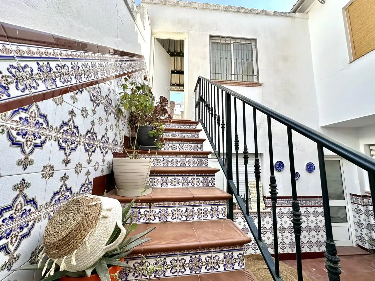 Balcony of Ground floor for sale in Cuevas Bajas  with Private garden and Storage room