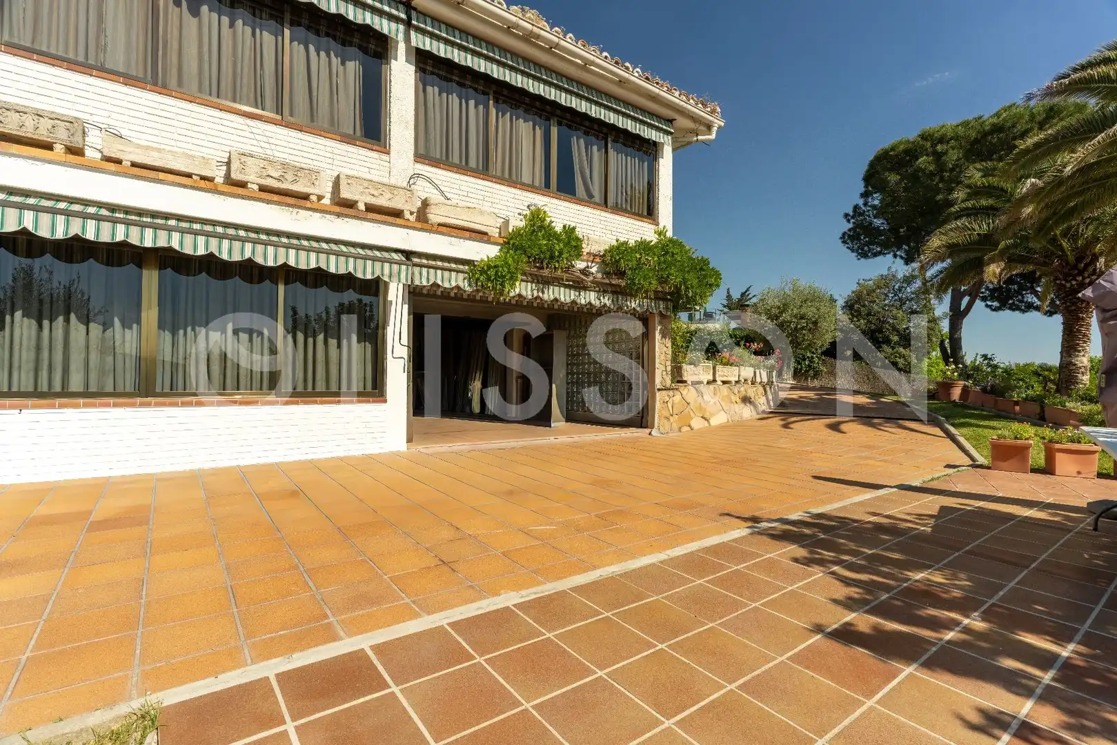 Vista exterior de Casa o xalet en venda en Algete amb Aire condicionat, Calefacció i Jardí privat