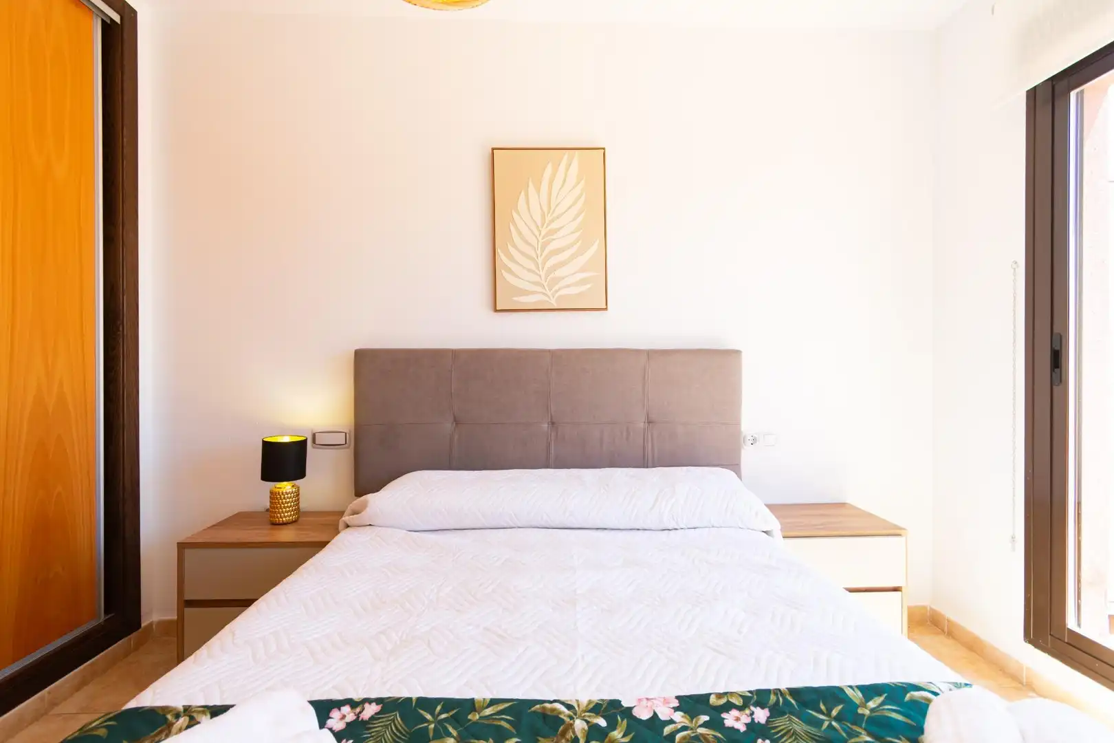 Dormitori de Apartament en venda en Águilas amb Aire condicionat, Terrassa i Moblat