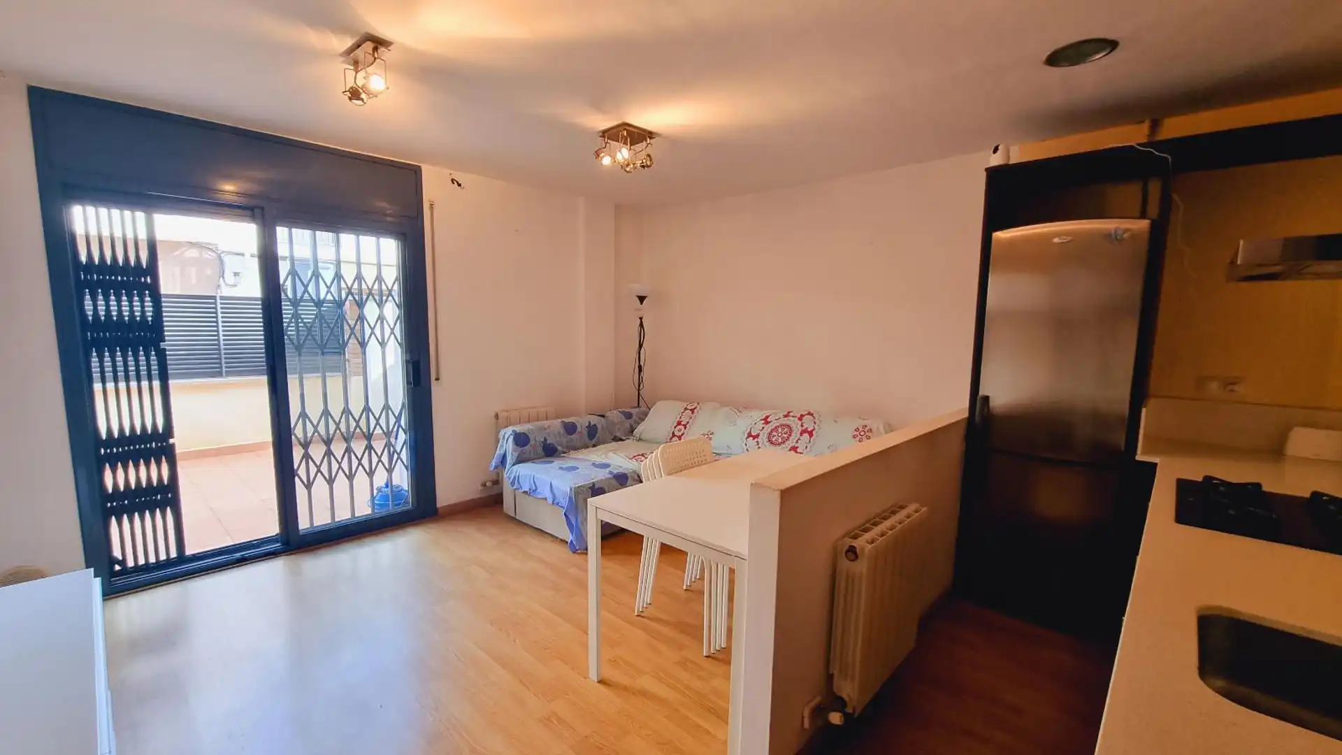 Dormitori de Pis en venda en El Vendrell amb Calefacció, Parquet i Terrassa