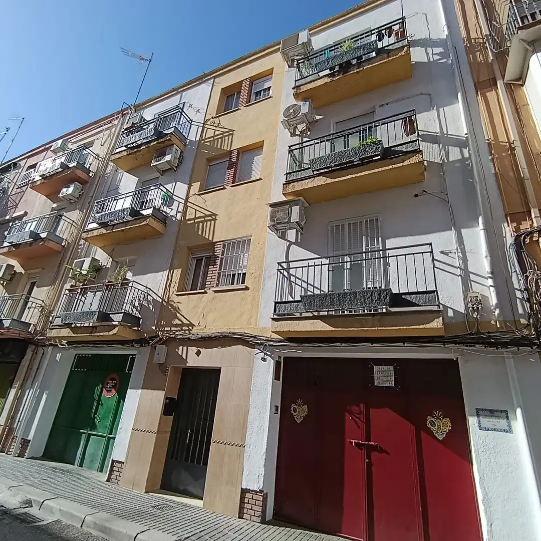 Vista exterior de Pis en venda en Jaén